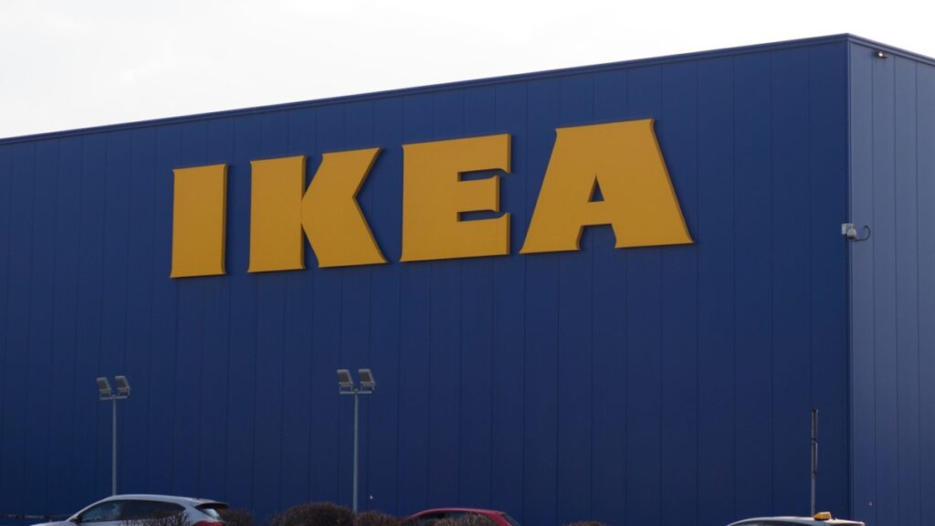 Deze IKEA buitenkruk wordt een must-have voor een gezellige tuin of stijlvolle balkon deze zomer