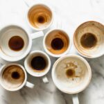 De slechte gewoonte met je koffiemok die bacteriën aantrekt zonder dat je het merkt